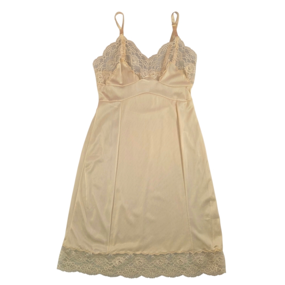 Vintage 70s/80s Nylon Slip Dress Lace Trim Cream/Butter Yellow USA 32 Short